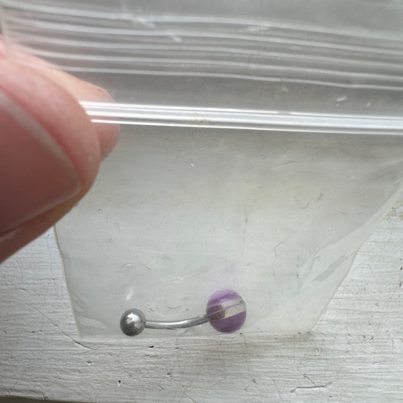 Purple striped belly button ring - Picture 2 of 3